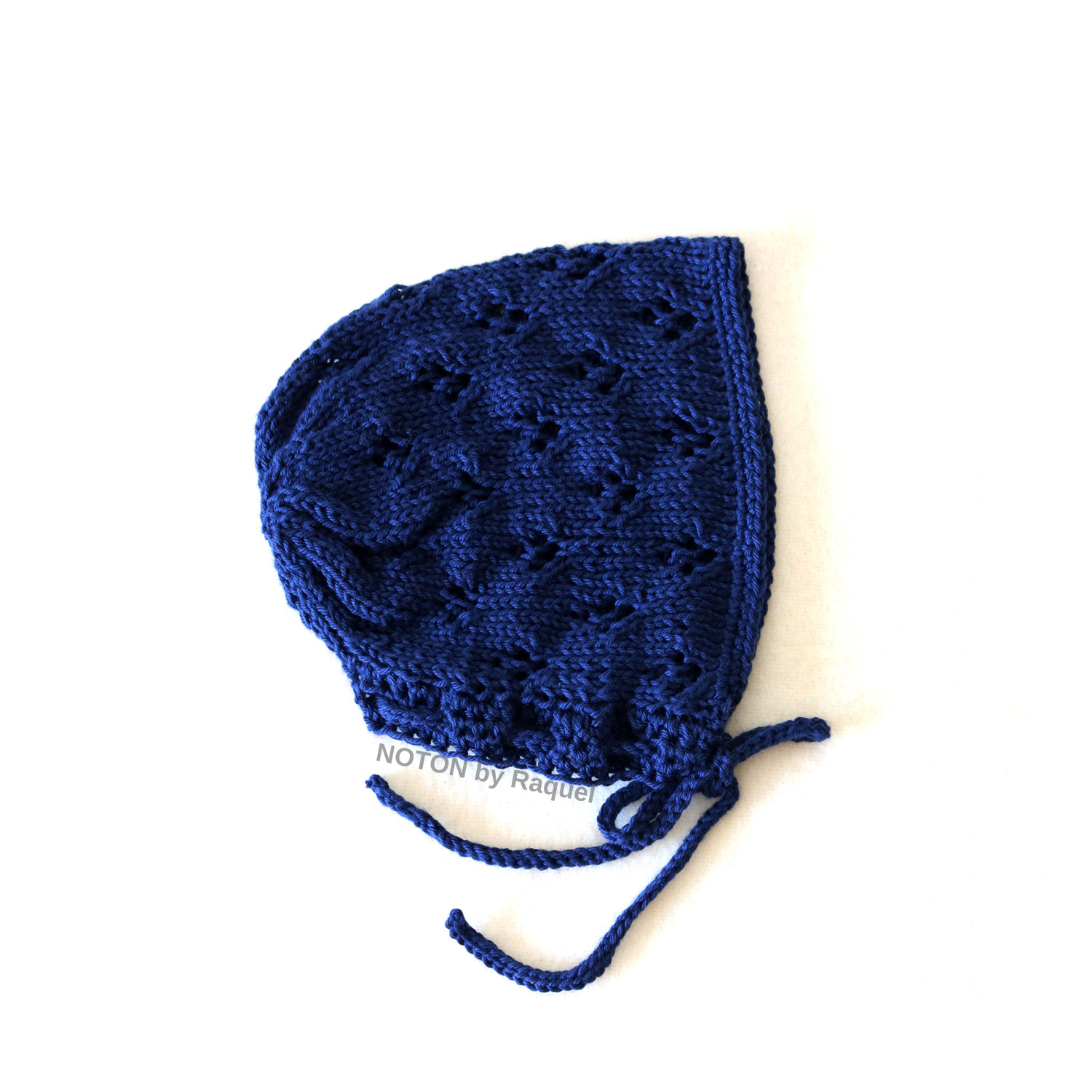 Touca Azul Escuro em Tricot